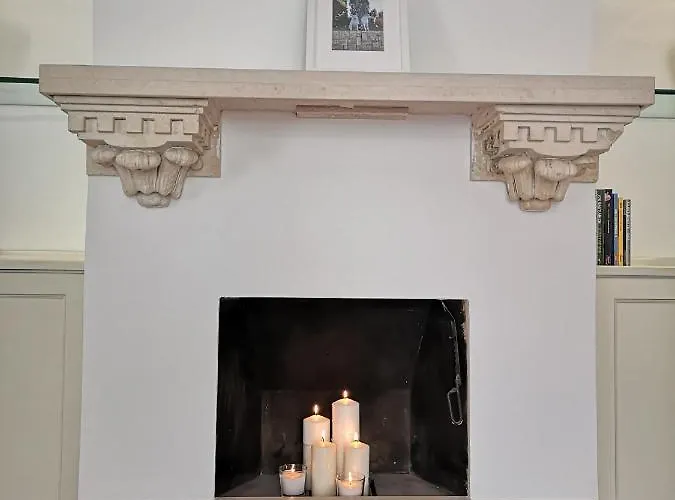 So Fine - Apulian Flats * バーリ