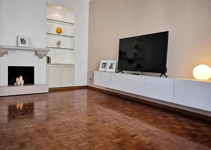 So Fine - Apulian Flats * バーリ